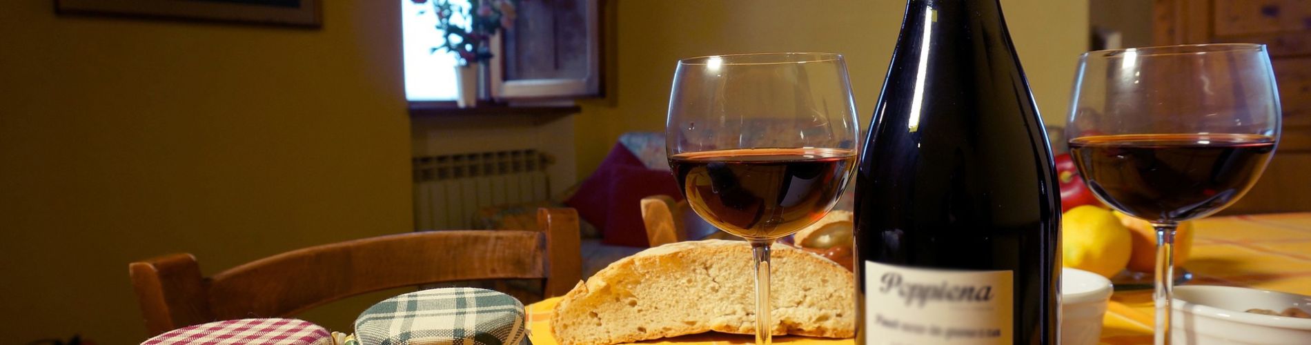 agriturismo dettaglio tavolo